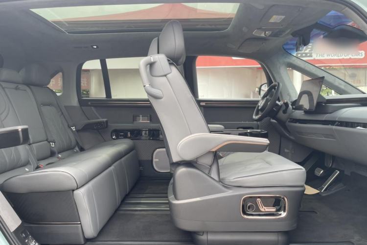 Used Zeekr MIX 2025 Long-Range Intelligent Driving Edition Right Front Seat