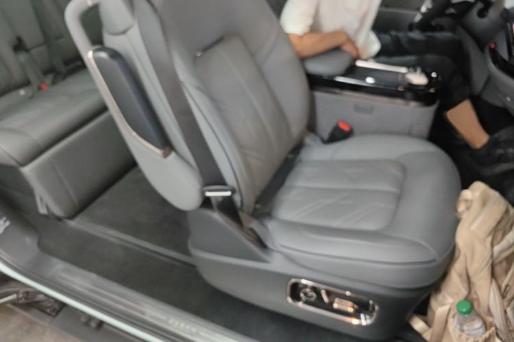 Used Zeekr MIX 2025 Intelligent Driving Version Right Front Seat