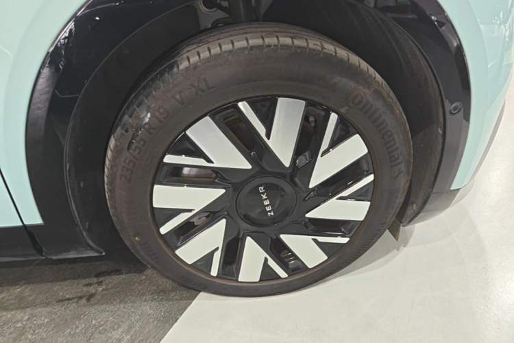 Used Zeekr MIX 2025 Intelligent Driving Version Right Front Wheel Hub