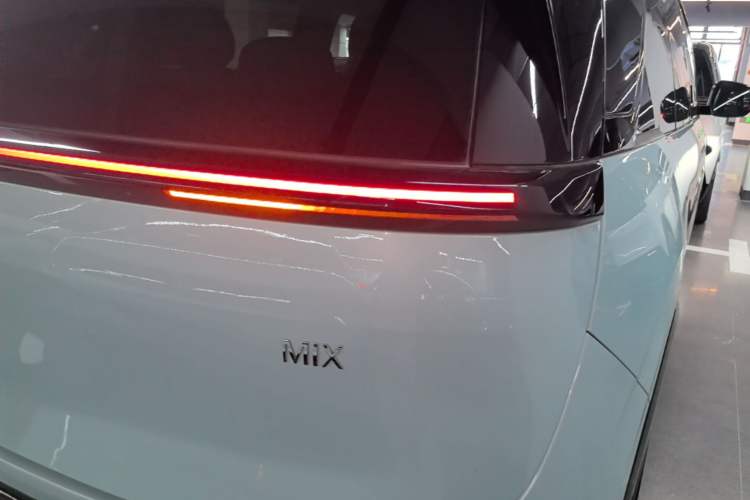Used Zeekr MIX 2025 Intelligent Driving Version Right Rear Taillight