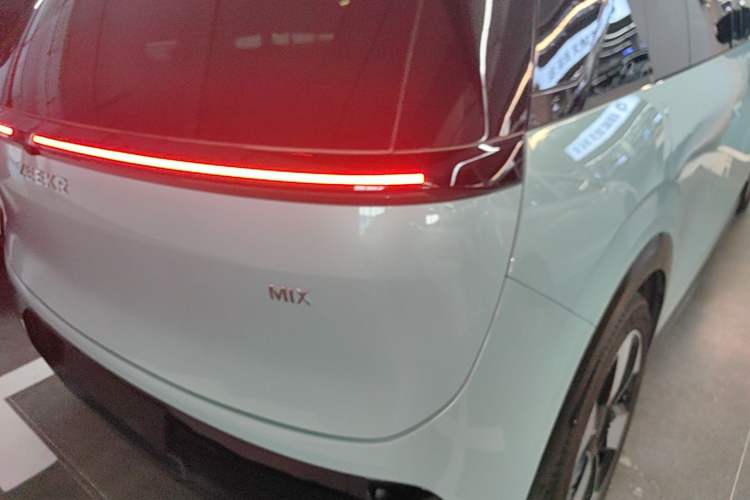 Used Zeekr MIX 2025 Intelligent Driving Version Right Rear Taillight