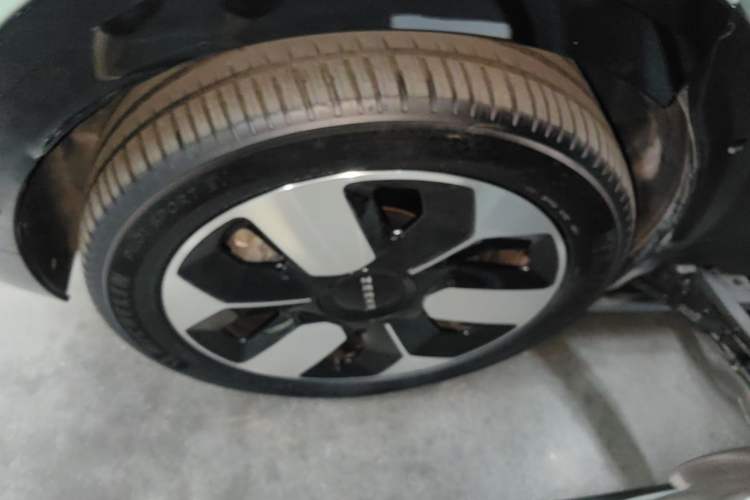 Used Zeekr MIX 2025 Intelligent Driving Version Right Rear Wheel Hub