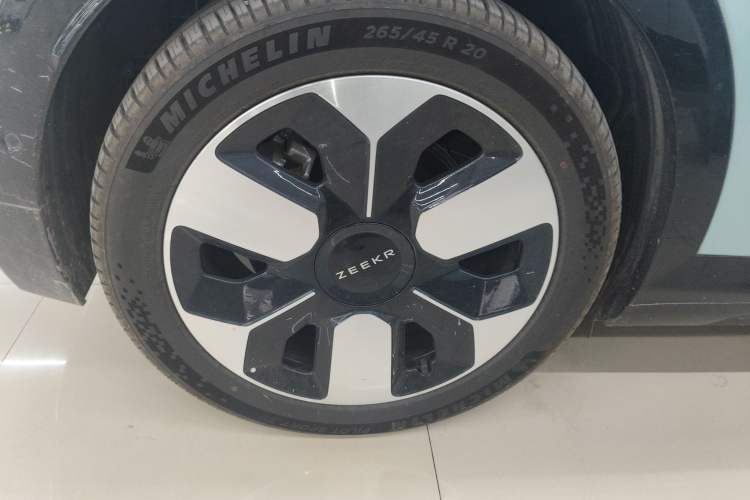 Used Zeekr MIX 2025 Intelligent Driving Version Right Rear Wheel Hub