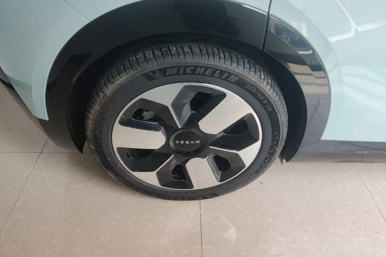 Used Zeekr MIX 2025 Intelligent Driving Version Right Rear Wheel Hub