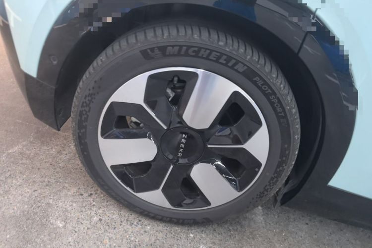 Used Zeekr MIX 2025 Intelligent Driving Version Right Rear Wheel Hub
