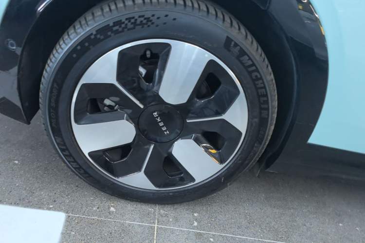 Used Zeekr MIX 2025 Intelligent Driving Version Right Rear Wheel Hub