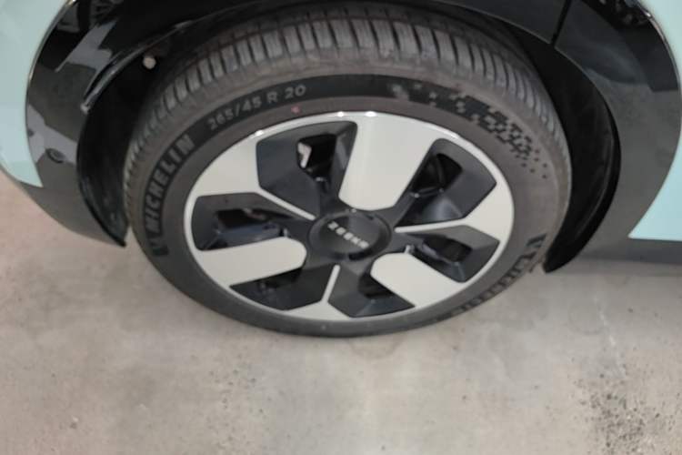 Used Zeekr MIX 2025 Intelligent Driving Version Right Rear Wheel Hub