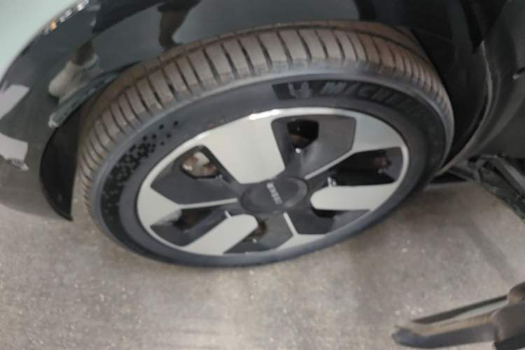 Used Zeekr MIX 2025 Intelligent Driving Version Right Rear Wheel Hub