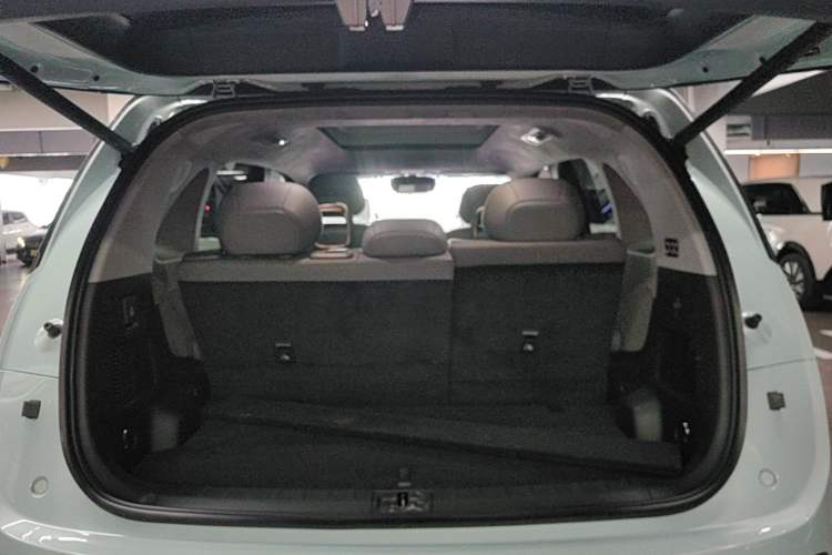 Used Zeekr MIX 2025 Intelligent Driving Version Trunk