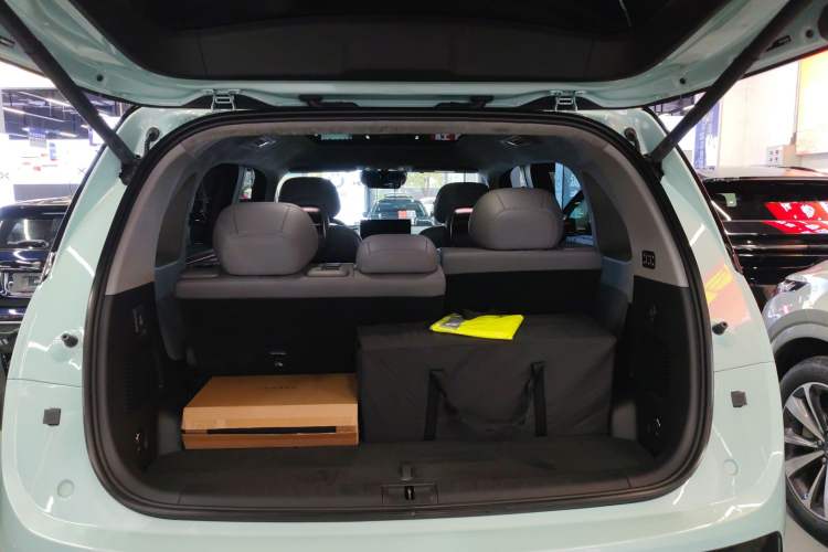Used Zeekr MIX 2025 Long-Range Intelligent Driving Edition Trunk