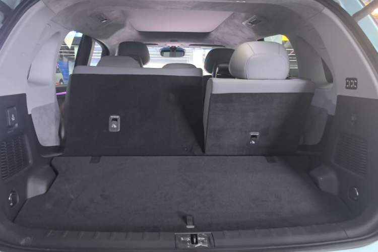 Used Zeekr MIX 2025 Intelligent Driving Version Trunk