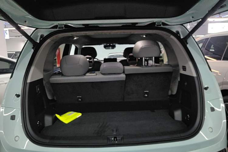 Used Zeekr MIX 2025 Intelligent Driving Version Trunk