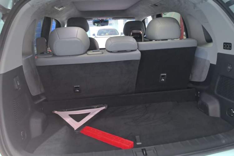 Used Zeekr MIX 2025 Intelligent Driving Version Trunk
