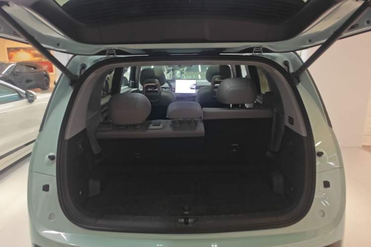 Used Zeekr MIX 2025 Intelligent Driving Version Trunk