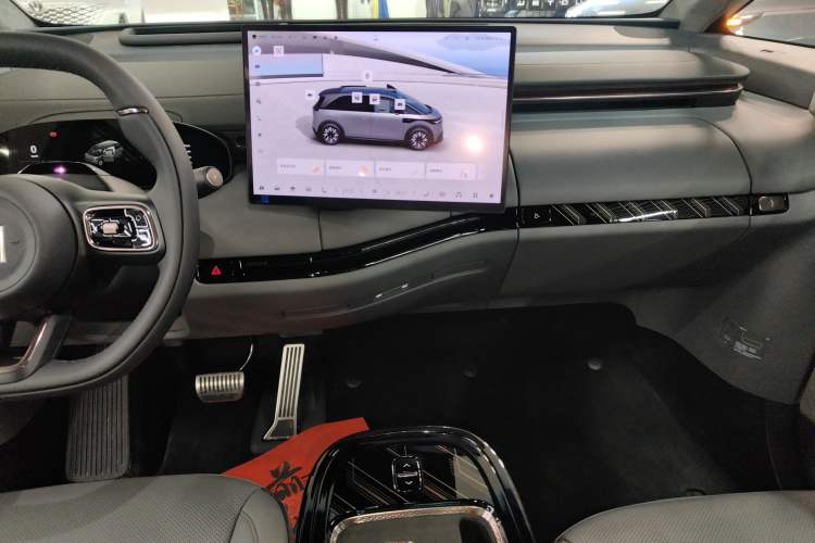 Used Zeekr MIX 2025 Long-Range Intelligent Driving Edition Audio And AC Panel