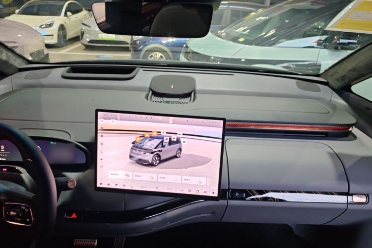 Used Zeekr MIX 2025 Intelligent Driving Version Center Console