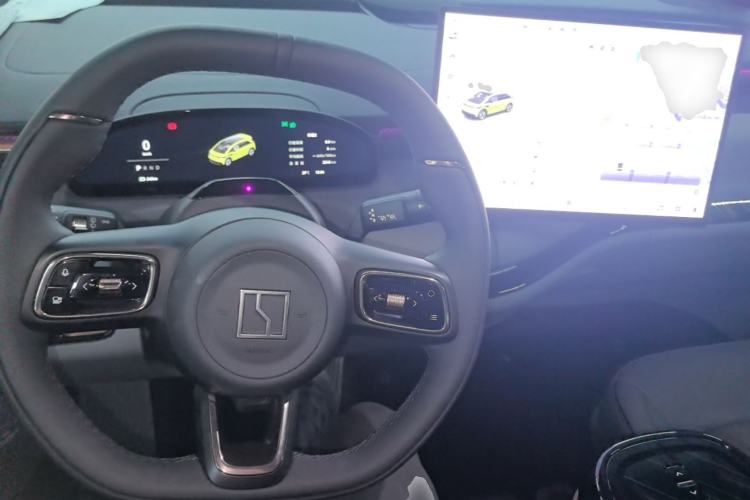 Used Zeekr MIX 2025 Intelligent Driving Version Center Console