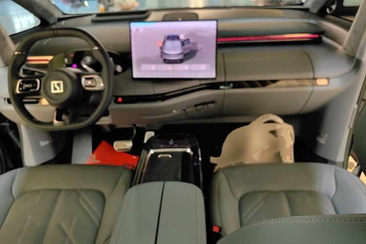Used Zeekr MIX 2025 Long-Range Intelligent Driving Edition Center Console