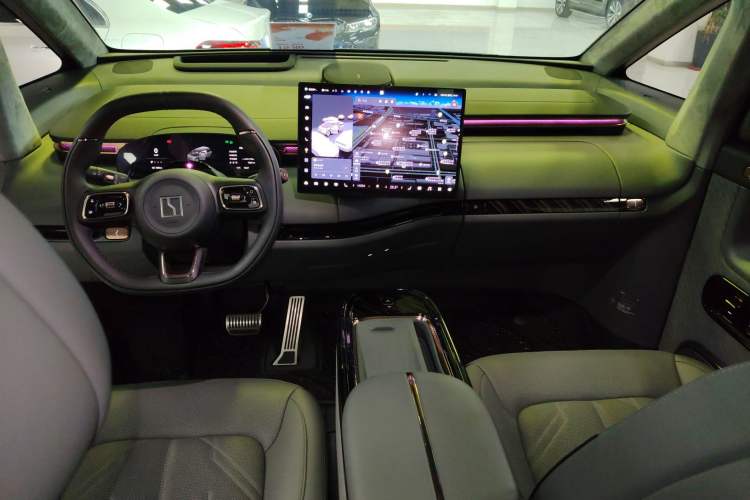 Used Zeekr MIX 2025 Intelligent Driving Version Center Console