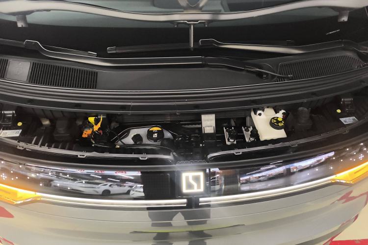 Used Zeekr MIX 2025 Long-Range Intelligent Driving Edition Engine Bay