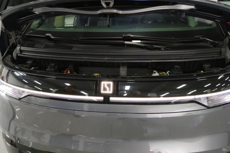 Used Zeekr MIX 2025 Intelligent Driving Version Engine Bay