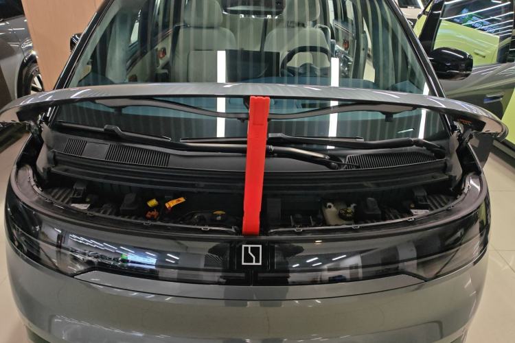 Used Zeekr MIX 2025 Long-Range Intelligent Driving Edition Engine Bay