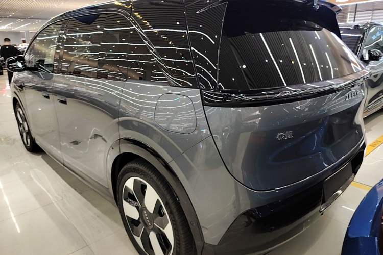Used Zeekr MIX 2025 Long-Range Intelligent Driving Edition Exterior 2