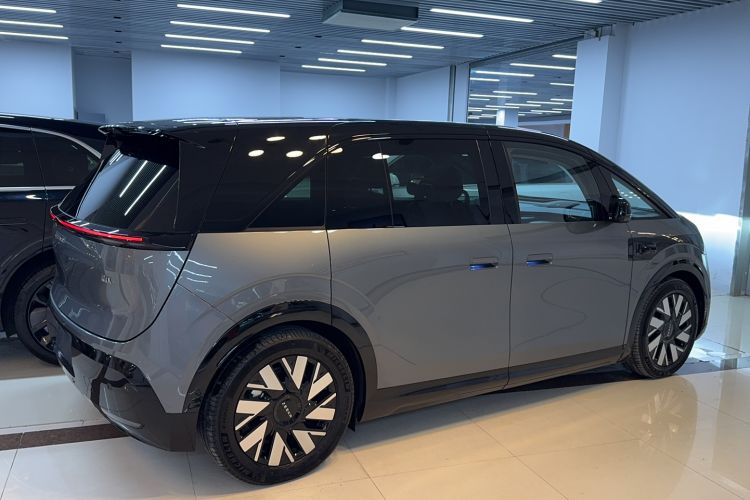 Used Zeekr MIX 2025 Long-Range Intelligent Driving Edition Exterior 4