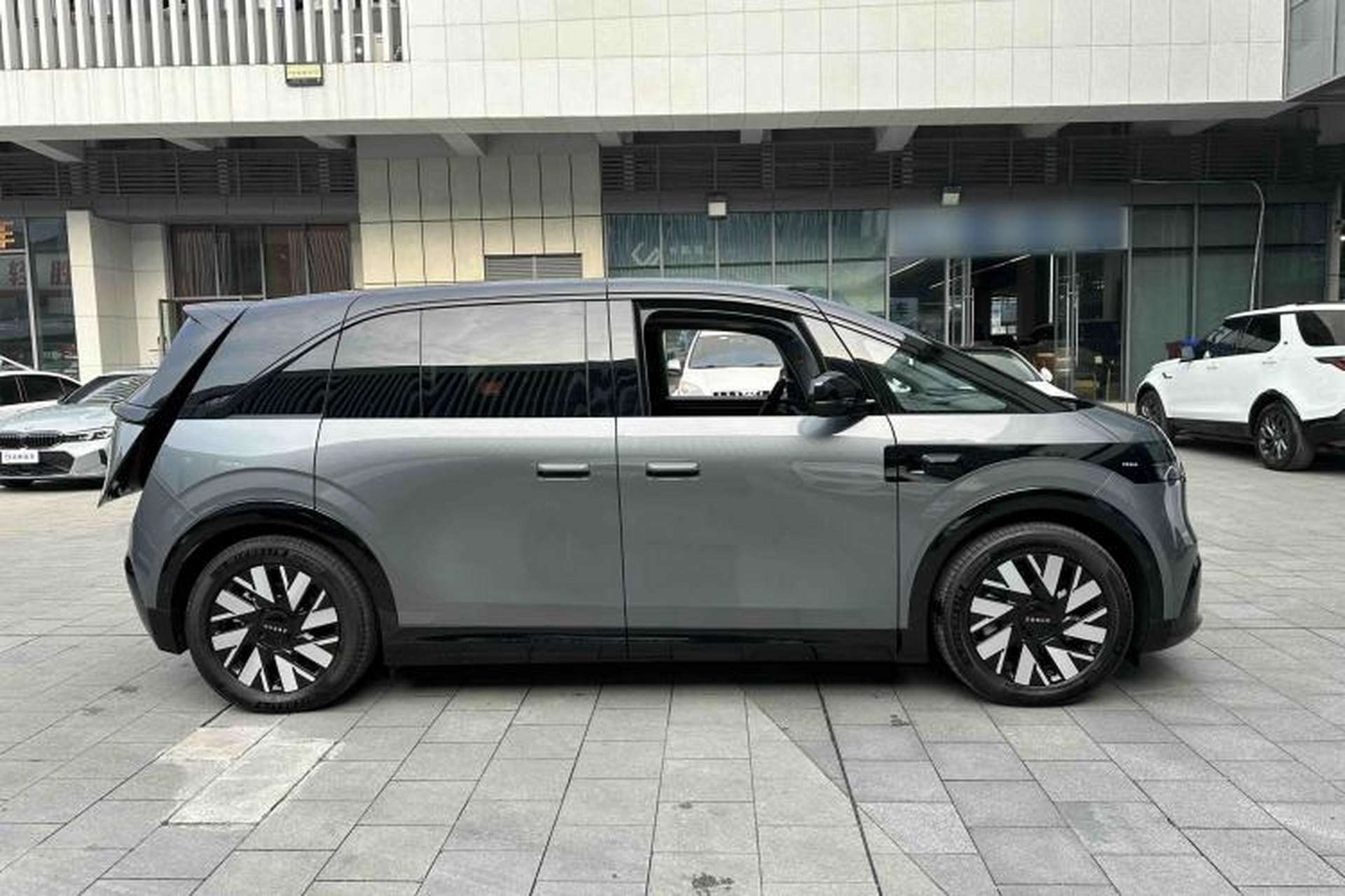 Used Zeekr MIX 2025 Long-Range Intelligent Driving Edition Exterior 8