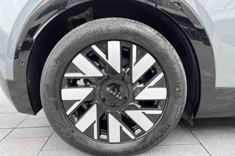 Used Zeekr MIX 2025 Long-Range Intelligent Driving Edition Exterior 8