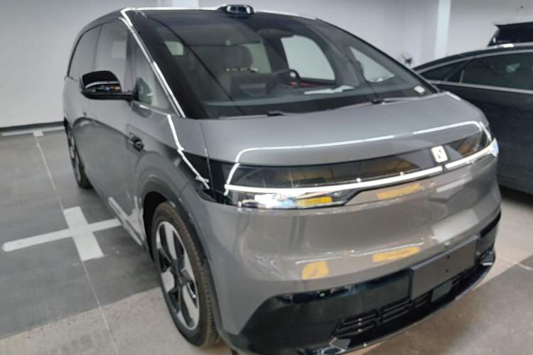 Used Zeekr MIX 2025 Intelligent Driving Version Front Right 45 Deg