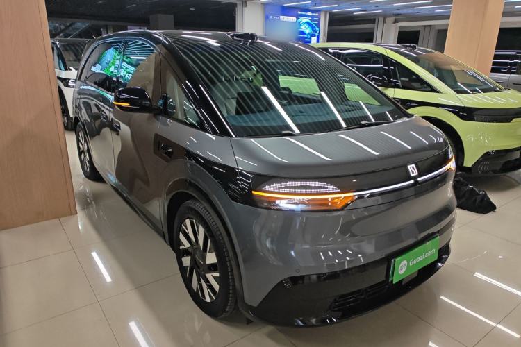 Used Zeekr MIX 2025 Long-Range Intelligent Driving Edition Front Right 45 Deg