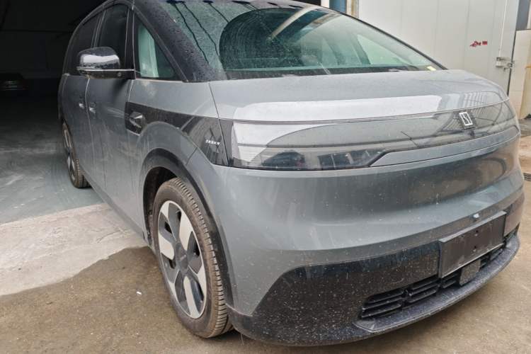 Used Zeekr MIX 2025 Intelligent Driving Version Front Right 45 Deg