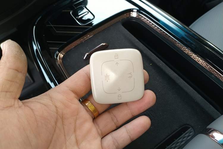 Used Zeekr MIX 2025 Long-Range Intelligent Driving Edition Interior 1