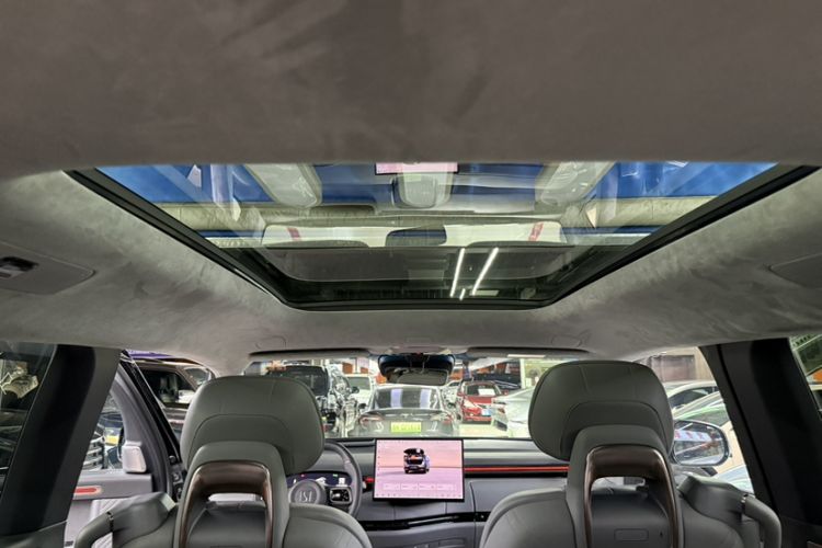 Used Zeekr MIX 2025 Long-Range Intelligent Driving Edition Interior 10