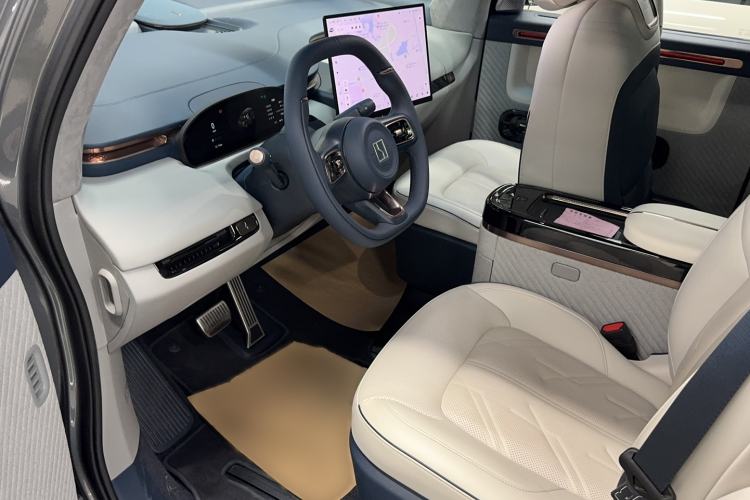 Used Zeekr MIX 2025 Long-Range Intelligent Driving Edition Interior 2
