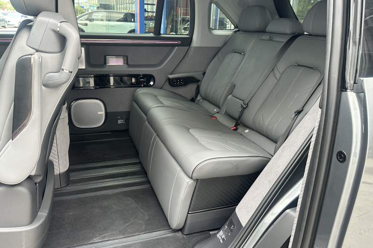 Used Zeekr MIX 2025 Intelligent Driving Version Interior 3