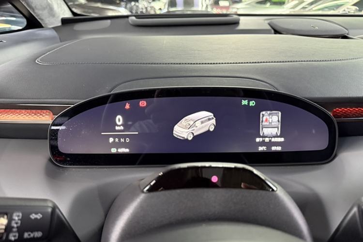 Used Zeekr MIX 2025 Long-Range Intelligent Driving Edition Interior 7