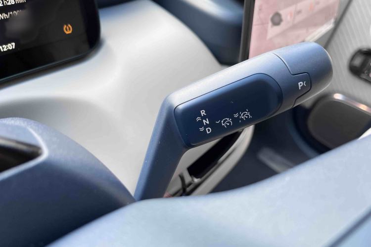 Used Zeekr MIX 2025 Long-Range Intelligent Driving Edition Interior 9