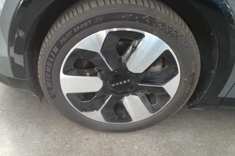 Used Zeekr MIX 2025 Intelligent Driving Version Left Front Wheel Hub