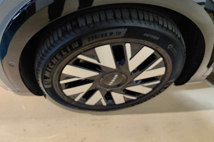 Used Zeekr MIX 2025 Long-Range Intelligent Driving Edition Left Front Wheel Hub