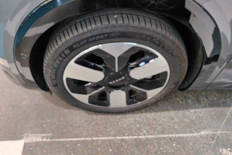 Used Zeekr MIX 2025 Intelligent Driving Version Left Front Wheel Hub