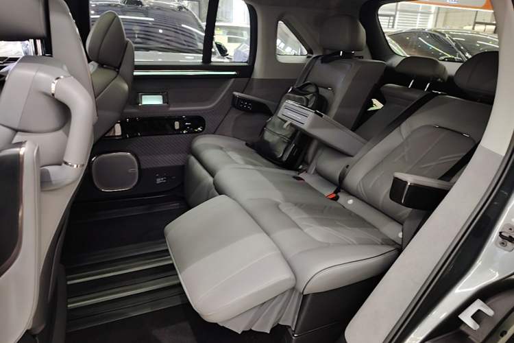 Used Zeekr MIX 2025 Long-Range Intelligent Driving Edition Left Rear Seat