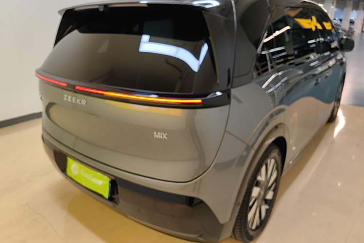 Used Zeekr MIX 2025 Long-Range Intelligent Driving Edition Rear Right 45 Deg