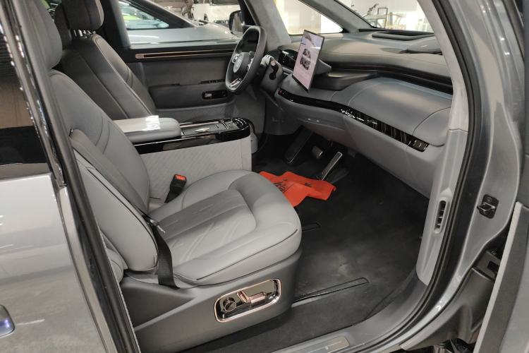 Used Zeekr MIX 2025 Long-Range Intelligent Driving Edition Right Front Seat