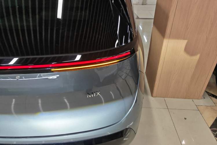 Used Zeekr MIX 2025 Long-Range Intelligent Driving Edition Right Rear Taillight