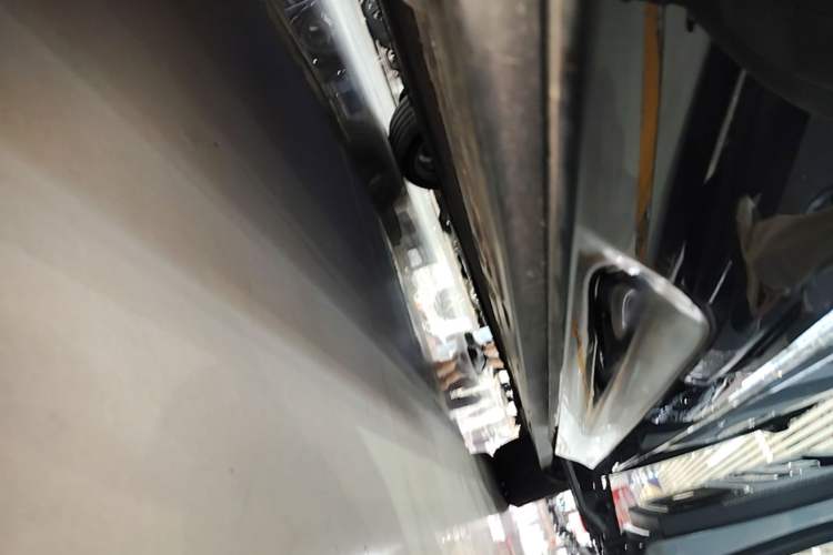 Used Zeekr MIX 2025 Long-Range Intelligent Driving Edition Right Side Sill