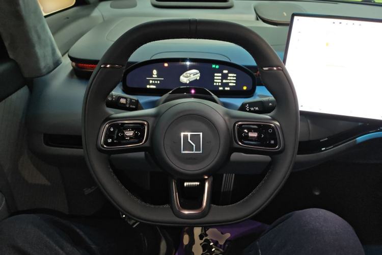 Used Zeekr MIX 2025 Long-Range Intelligent Driving Edition Steering Wheel