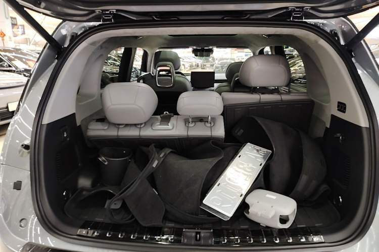 Used Zeekr MIX 2025 Long-Range Intelligent Driving Edition Trunk