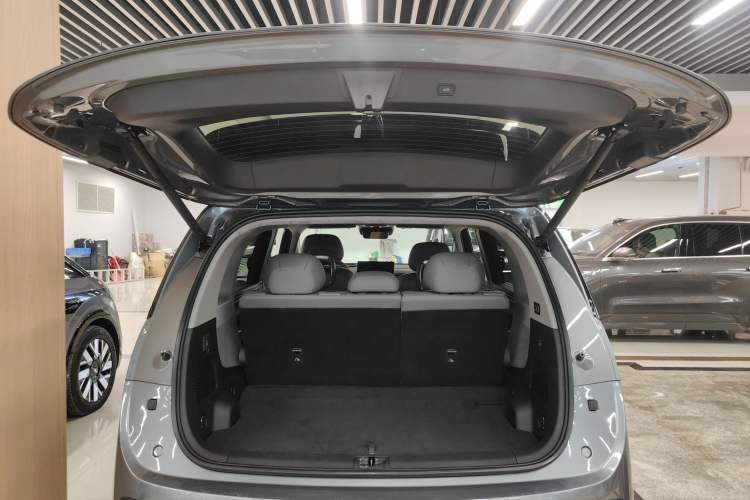 Used Zeekr MIX 2025 Long-Range Intelligent Driving Edition Trunk